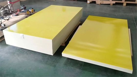 Panneau d'isolation électrique jaune avec une perméabilité relative de 50 Hz ≤ 5,5 et une tension de rupture parallèle aux stratifications à 90 °C ± 2 °C dans l'huile ≥ 35 kV