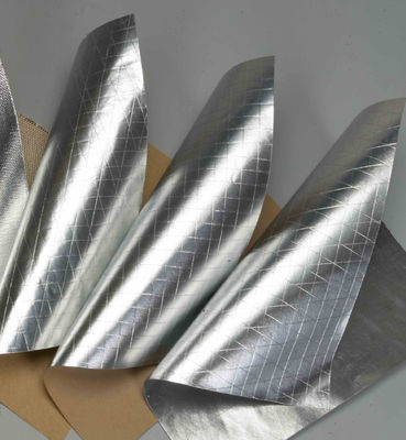 Feuille de thermoscellage Scrim Kraft face à l'isolation stratifiée pare-vapeur face