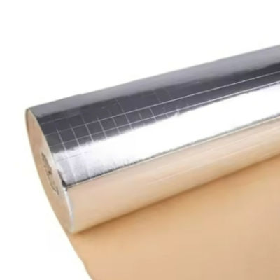 Façade en feuille-Scrim-Kraft avec scrim à deux voies, support en papier kraft de 60 gm et poids de base de 95 gm pour les applications d'isolation